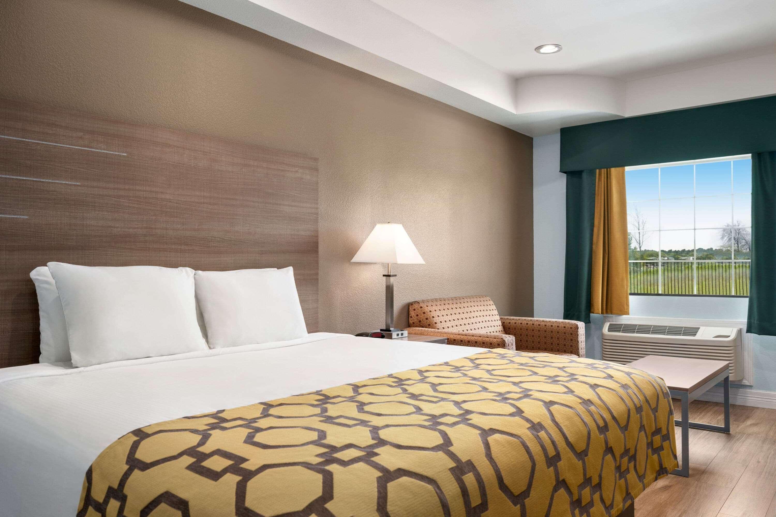 Baymont By Wyndham Kingwood Hotel Houston Exterior foto